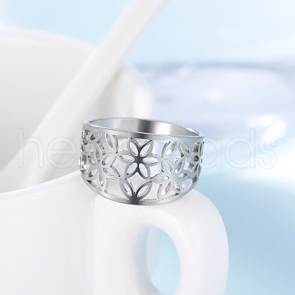 Flower Pattern Hollow Out 304 Stainless Steel Finger Rings FS-WGDCC5F-01-1