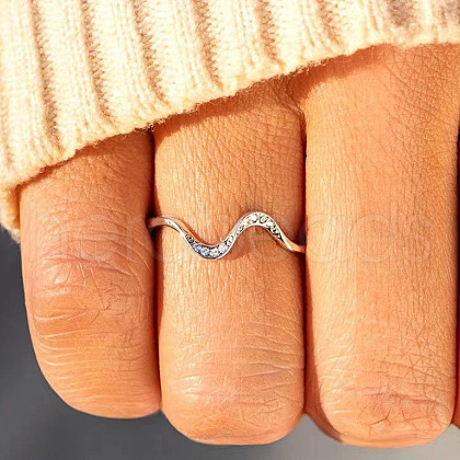 Wave Shaped Brass Micro Pave Clear Cubic Zirconia Finger Rings FS-WG385C2-05-1