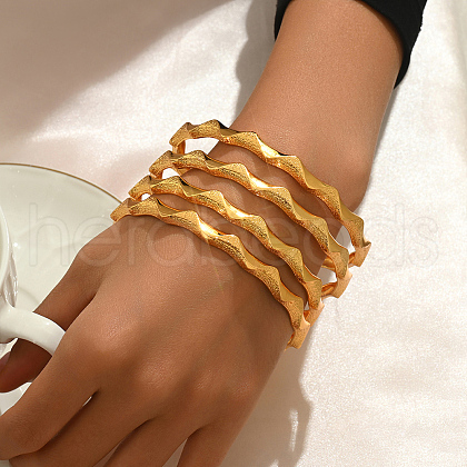 4Pcs Elegant Wave Zinc Alloy Bangle Set for Women HJ1399-2-1