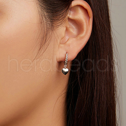 Twisted Heart S925 Sterling Silver Hoop Earrings OI2673-1