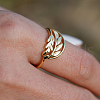 Fashionable S925 Sterling Silver Leaf Ring for Women BI1631-1-4