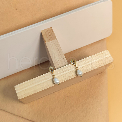 Mother's Day Jewellery Stylish Stainless Steel and Freshwater Pearl Stud Earrings for women KW1377-1-1